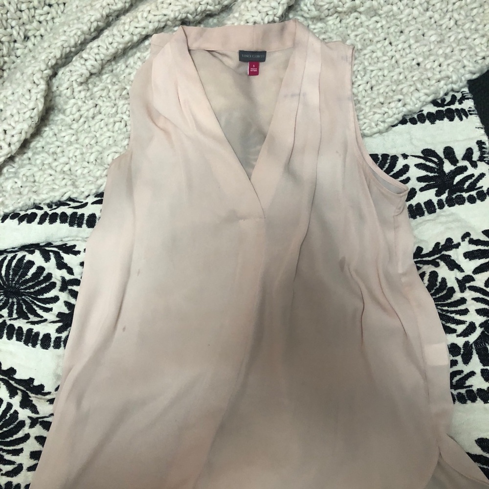 Vince Camuto top 🥰 ✨